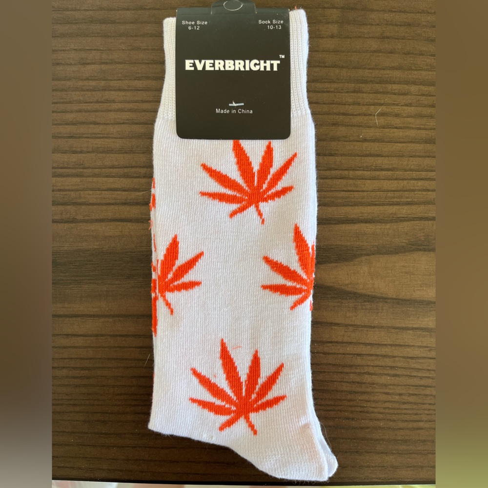 NWT Orange Weed Socks